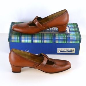 1980s NOS Rambler Brown Leather Strap Heel